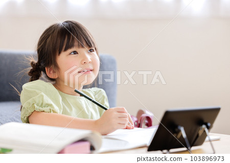 Elementary school children Homework 103896973