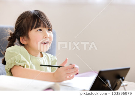 Elementary school children Homework 103896979