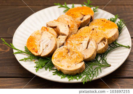 Steamed monkfish liver 103897255