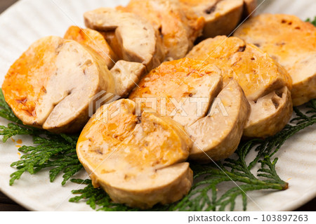 Steamed monkfish liver 103897263