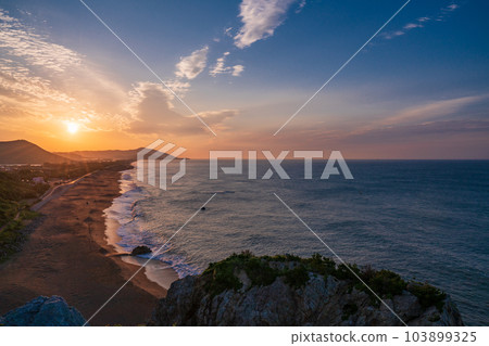 [愛知縣田原市]日出關門海灘風光/日出 103899325