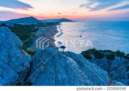 [愛知縣田原市] Hiinosekimon Beach Scenery Dawn 103899340