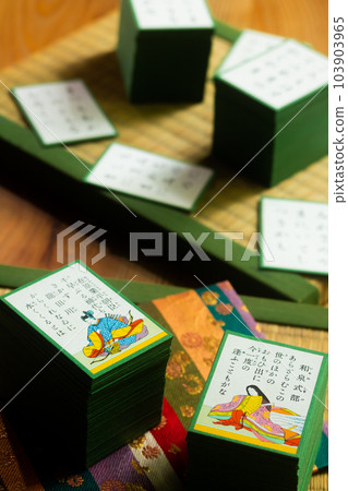 "Hyakunin Isshu", a traditional New Year's play song "Hyakunin Isshu", a traditional New Year's play song 103903965