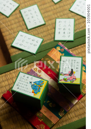"Hyakunin Isshu", a traditional New Year's play song 103904001