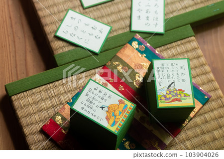 "Hyakunin Isshu", a traditional New Year's play song "Hyakunin Isshu", a traditional New Year's play song 103904026