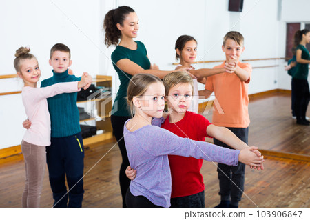 children dancing tango children dancing tango 103906847