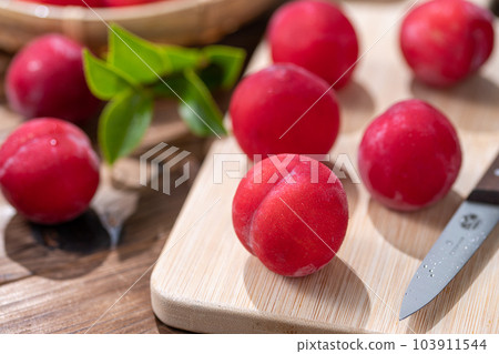 Japanese plum (plum) Japanese plum (plum) 103911544