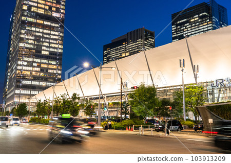 “東京”東京站八重洲口/城市夜景 “東京”東京站八重洲口/城市夜景 103913209