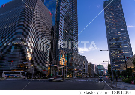 “東京”東京站八重洲口/城市夜景 “東京”東京站八重洲口/城市夜景 103913395