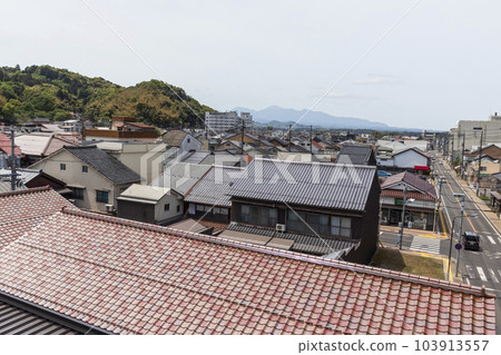 倉吉的城市景觀,從打吹迴廊看 倉吉的城市景觀,從打吹迴廊看 103913557
