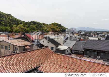 倉吉的城市景觀,從打吹迴廊看 倉吉的城市景觀,從打吹迴廊看 103913559
