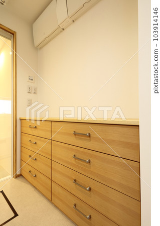 Designer's House Stylish washroom dressing room 103914146