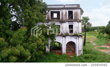 Vengi Chalukyas entrance to Shri Rama Chandra temple, Shamshabad, Telangan, India 103914342