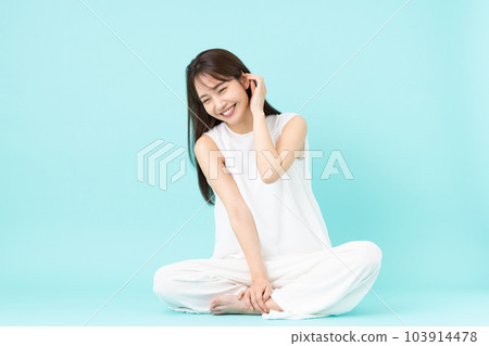 年輕女性的美麗 年輕女性的美麗 103914478