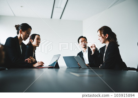  企業形象 103915894