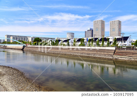 堺川若潮人行天橋，面向新浦安站（千葉縣浦安市）[2023年6月] 103917095