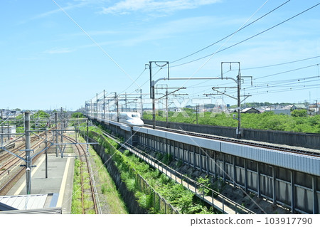 新幹線高速通過在來線二川站 103917790