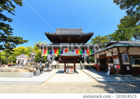 [香川縣]四國聖地“第75號Fudasho”Sohonzan Zentsuji（正殿，正殿） 103924523