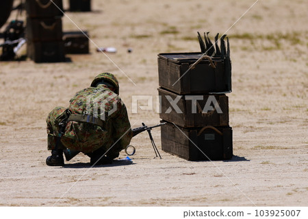 Self-Defense Forces maintaining guns Self-Defense Forces maintaining guns 103925007