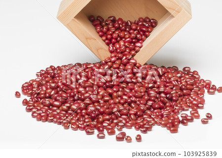 Red beans 103925839