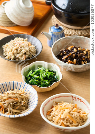 Various Japanese side dishes Various Japanese side dishes 103926877
