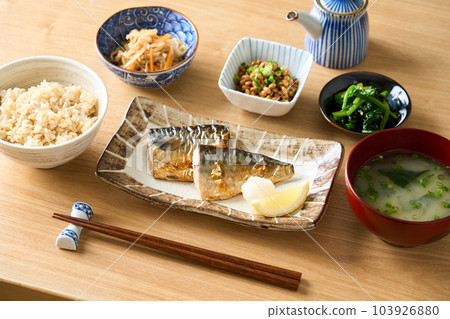 Healthy japanese diet 103926880