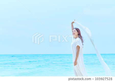 Sea person 103927528