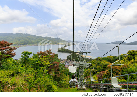 View Amanohashidate from the lift 103927714