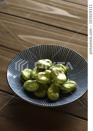 Boiled beans Boiled beans 103929311