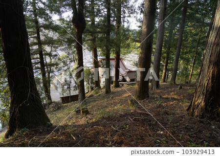 Shionomiya Shrine in Hishimachi, Kiryu City, where the trailhead for Mt. Maesenningatake is located April 4, 2023 103929413