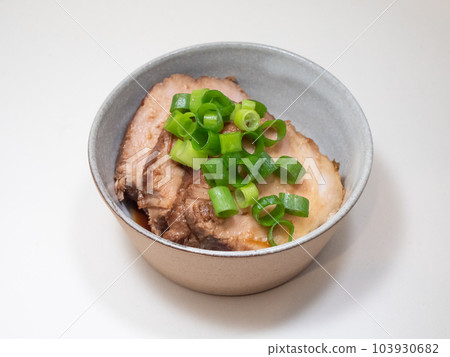 Char siu in a small bowl 103930682