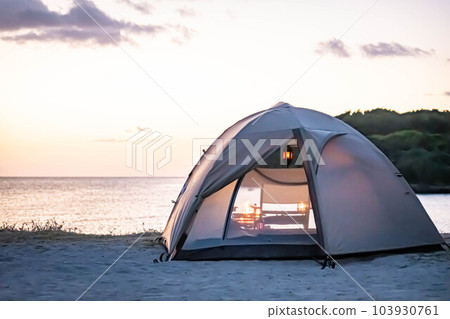 露營 獨奏 露營 日落 海邊 海灘 地平線 103930761