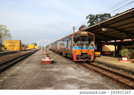 Thailand local trains and suburban stations 103931167