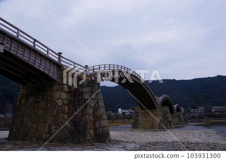 Kintai Bridge, Japan's Three Great Bridges, Wooden Bridge, Iwakuni, Yamaguchi Prefecture Kintai Bridge, Japan's Three Great Bridges, Wooden Bridge, Iwakuni, Yamaguchi Prefecture 103931300