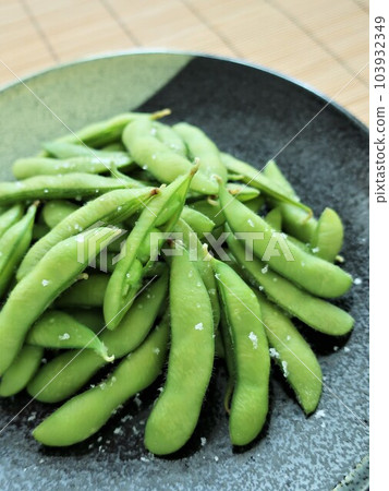 Boiled edamame (first daruma) 103932349