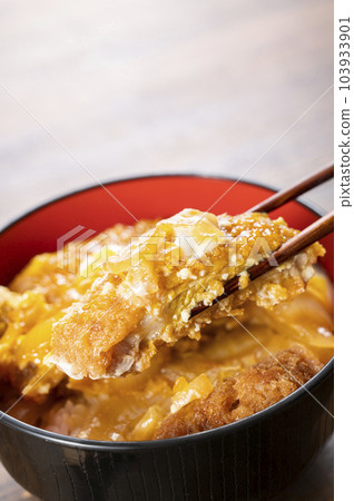 低肉排碗 103933901