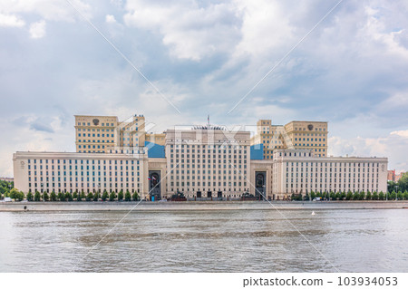 View of the Ministry of Defence of Russian Federation, and Moscow river embakmen View of the Ministry of Defence of Russian Federation, and Moscow river embakmen 103934053