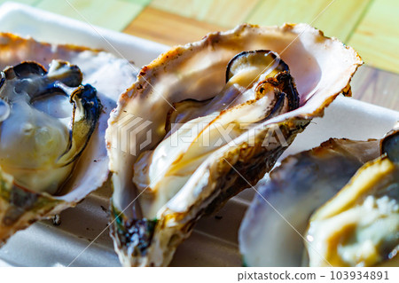 [圖片素材]烤牡蠣（宮城縣松島） 103934891