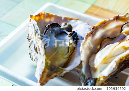 [圖片素材]烤牡蠣（宮城縣松島） 103934892