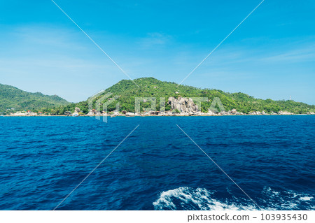 View from the boat to the island 103935430