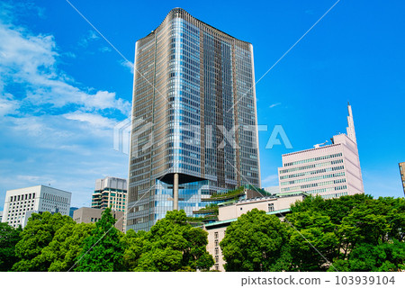 從日比谷公園眺望東京中城日比谷 103939104