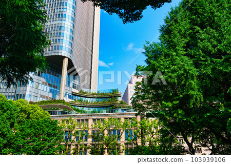 從日比谷公園眺望東京中城日比谷 103939106
