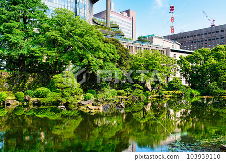 從日比谷公園眺望東京中城日比谷 103939110