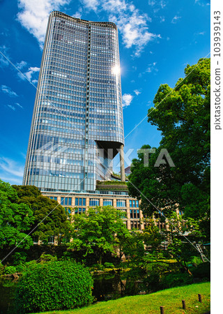 從日比谷公園眺望東京中城日比谷 103939143