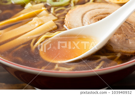 醬油拉麵湯 103940932