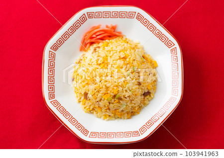 Simple fried rice 103941963