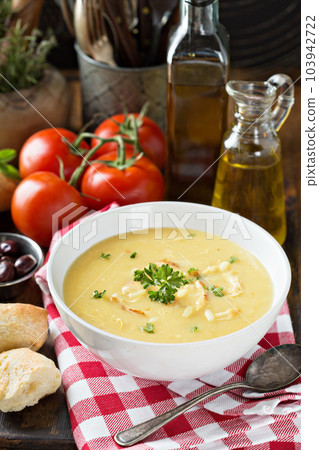 Creamy lemon chicken soup Creamy lemon chicken soup 103942722