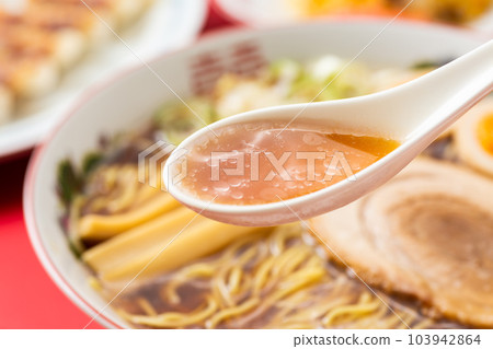 醬油拉麵湯 醬油拉麵湯 103942864