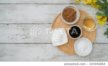Basic Seasoning Sashisuseso Image | Sugar, Salt, Vinegar, Soy Sauce, Miso Basic Seasoning Sashisuseso Image | Sugar, Salt, Vinegar, Soy Sauce, Miso 103948864