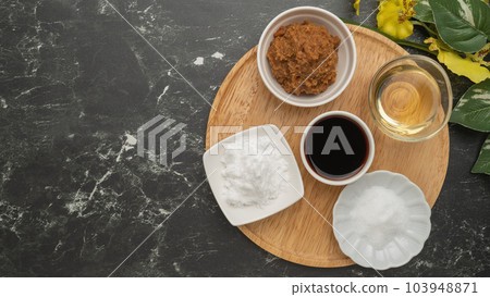 Basic Seasoning Sashisuseso Image | Sugar, Salt, Vinegar, Soy Sauce, Miso Basic Seasoning Sashisuseso Image | Sugar, Salt, Vinegar, Soy Sauce, Miso 103948871